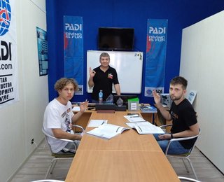 Теория курса PADI Open Water Diver!